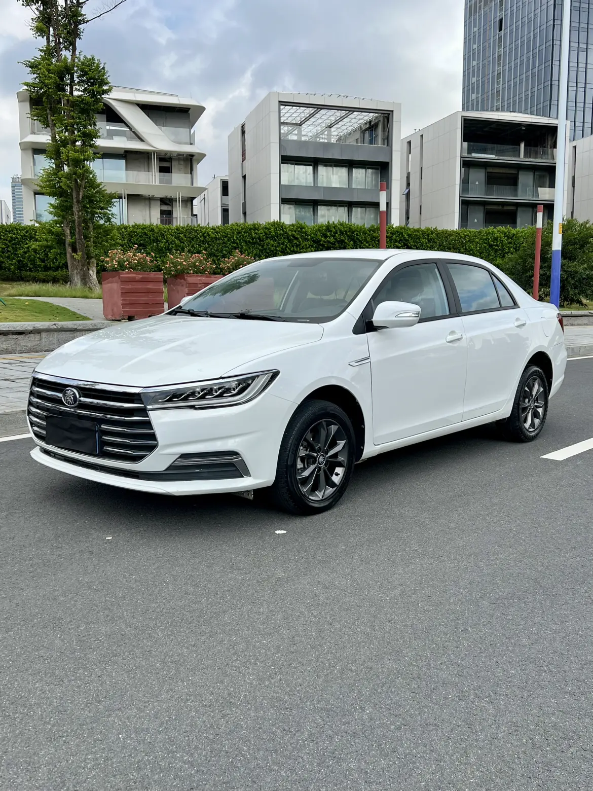 BYD Qin  из Китая