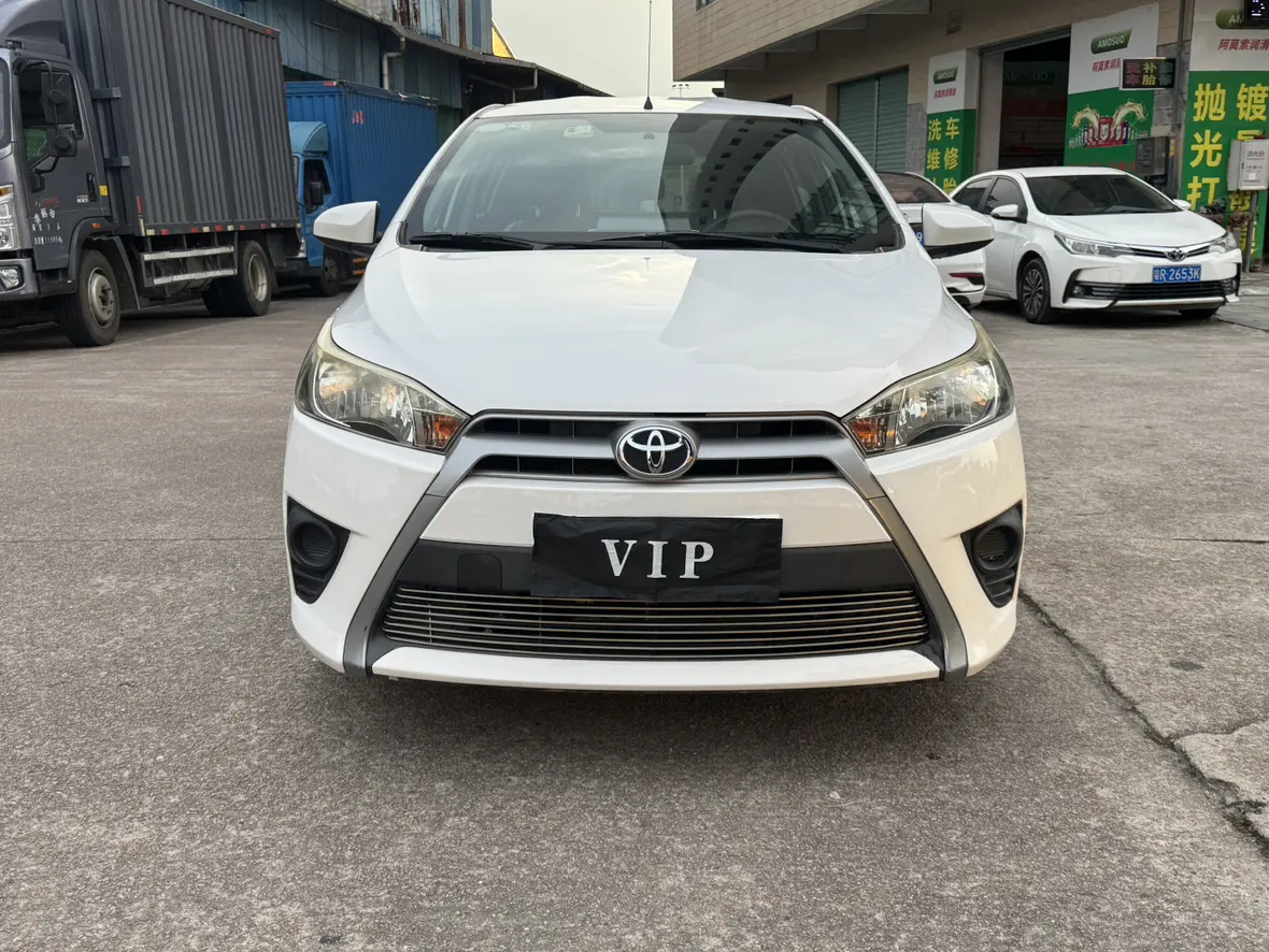Toyota Yaris L  из Китая