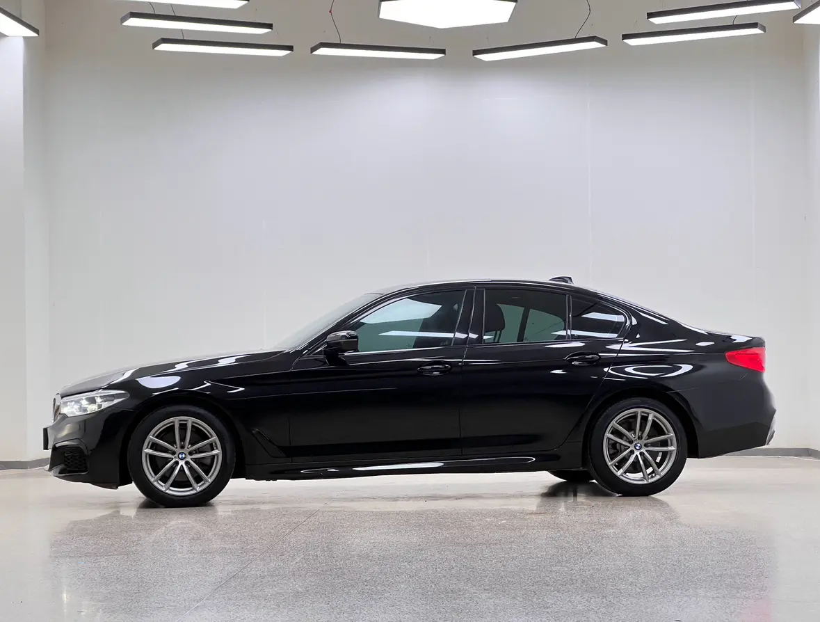 BMW 5 Series (imported)