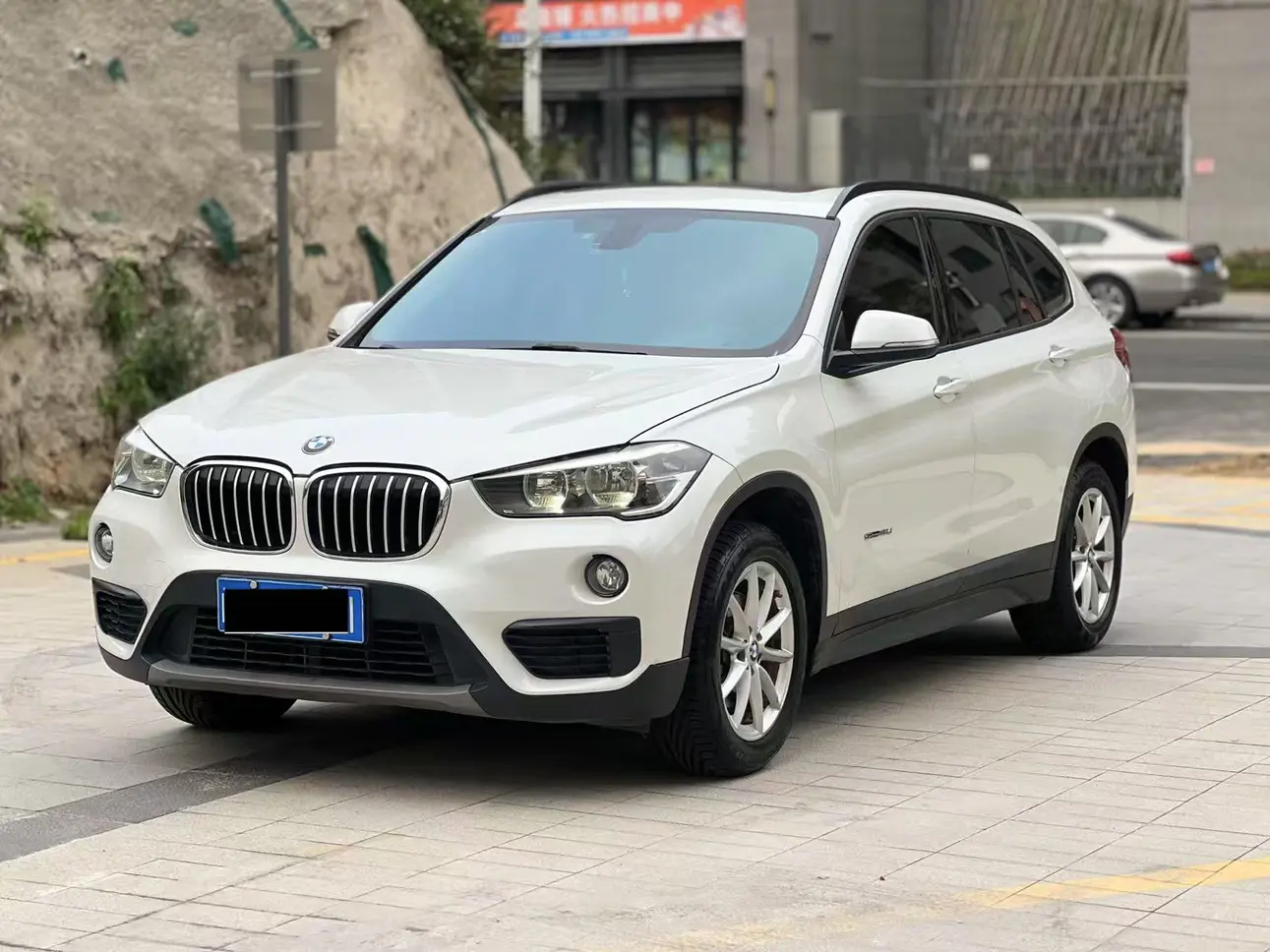 BMW X1  из Китая