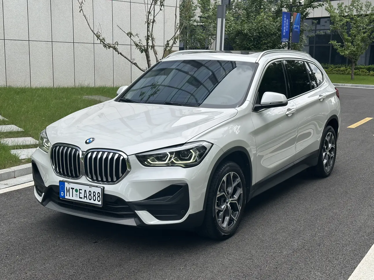 BMW X1