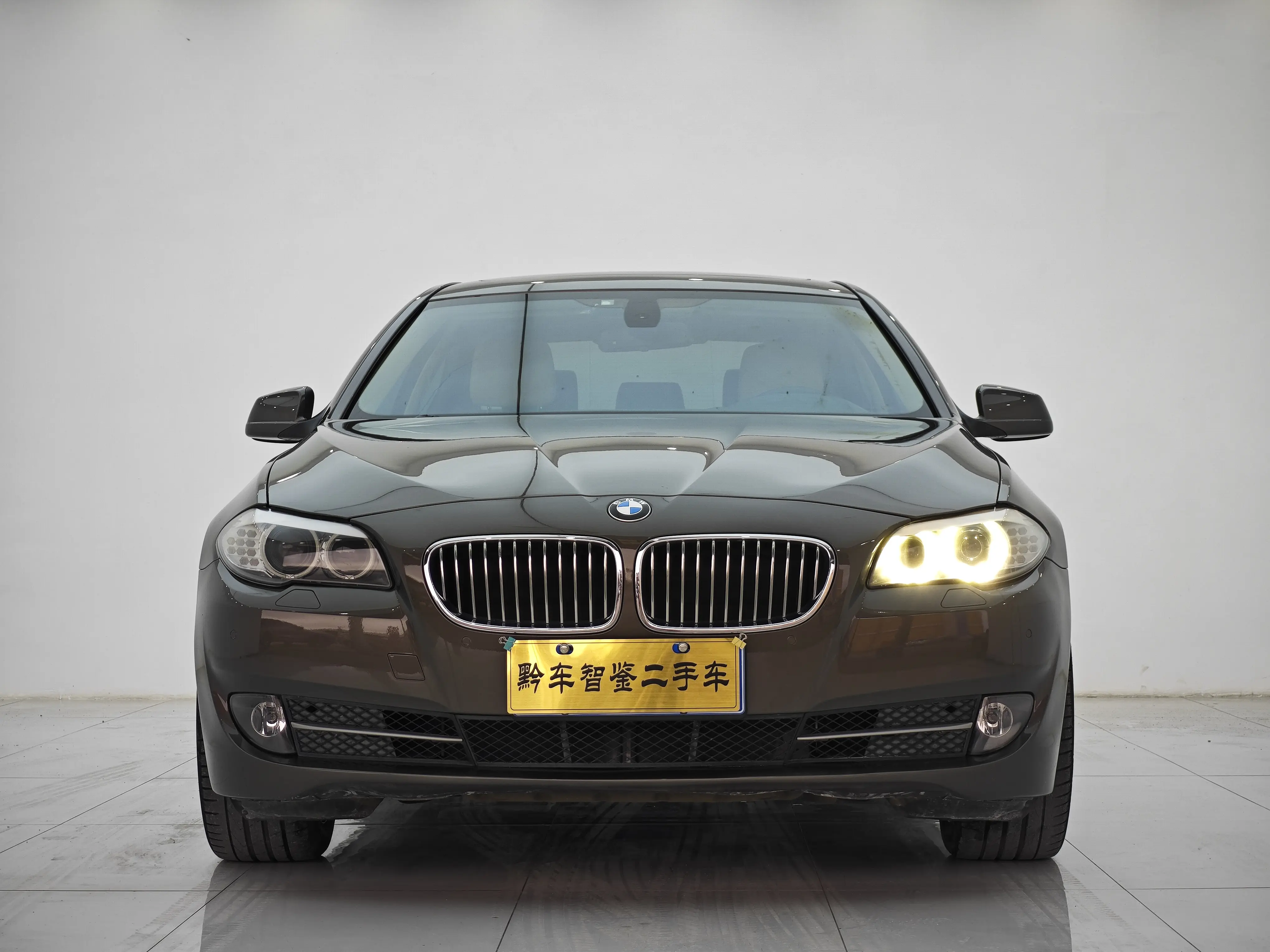 BMW 5 Series  из Китая