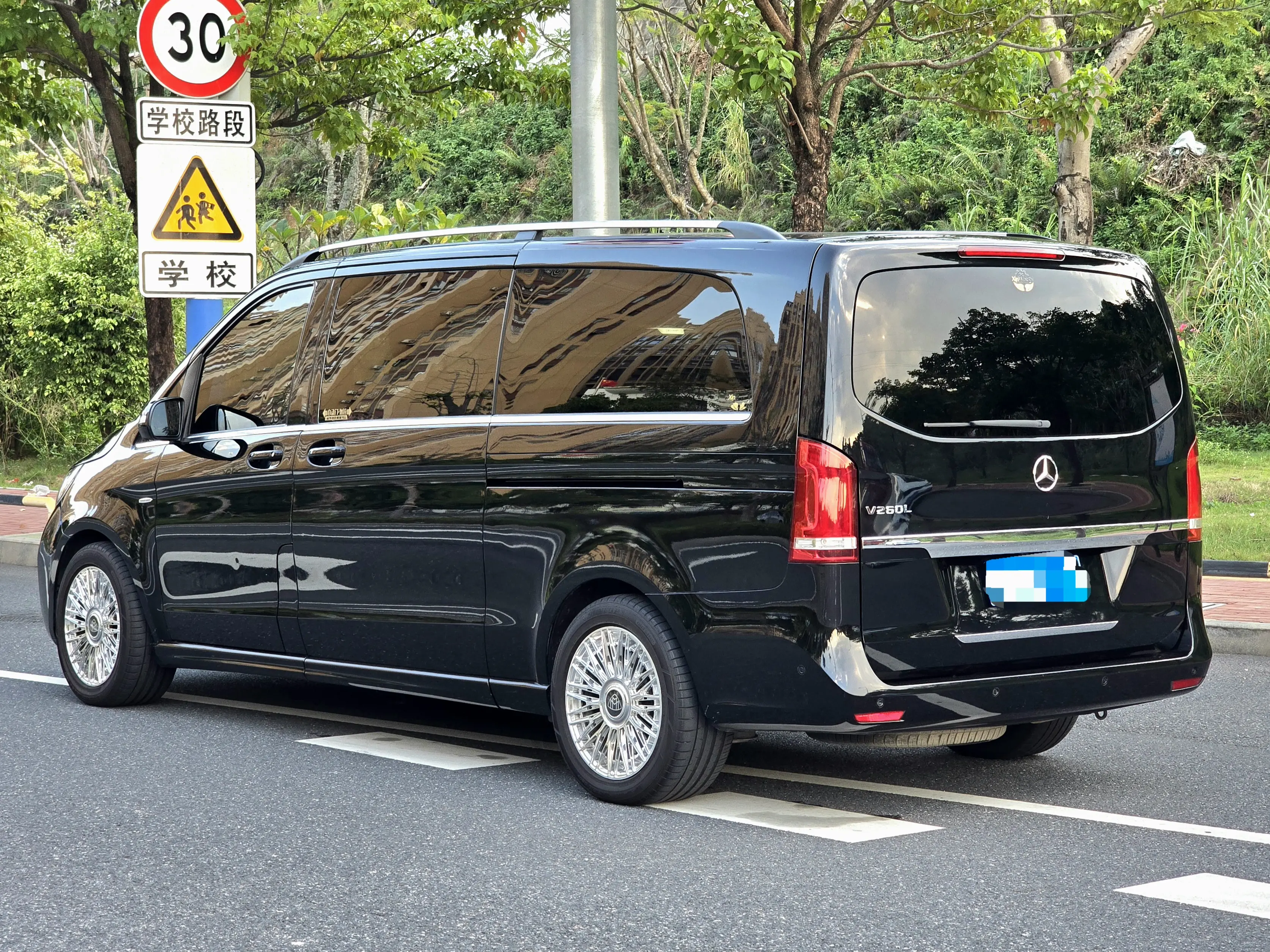 Mercedes-Benz Mercedes Benz V Class