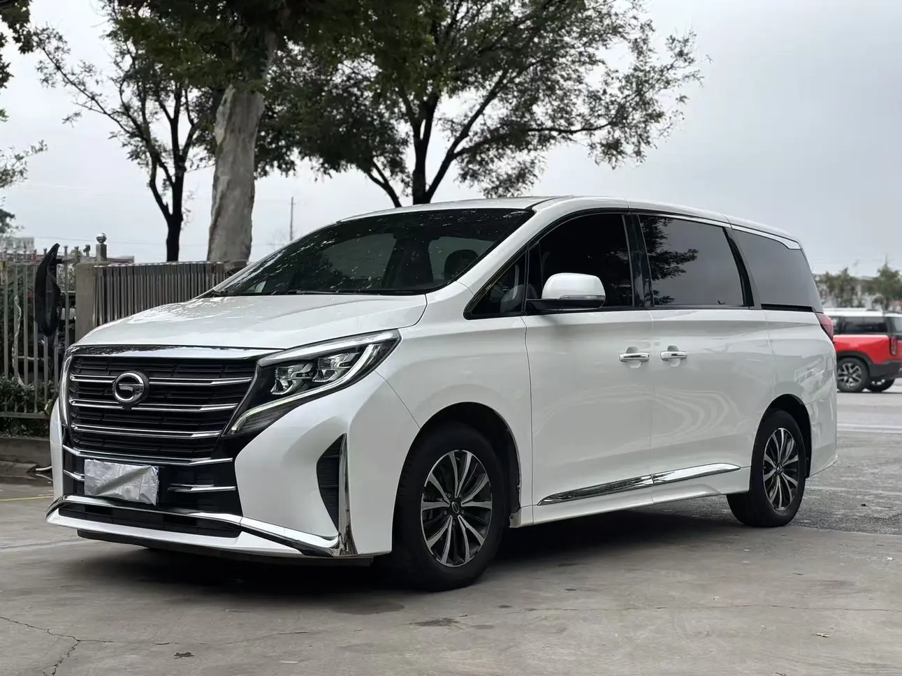 GAC Trumpchi M8  из Китая