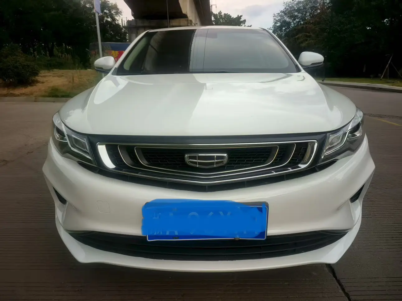 Geely Emgrand GL  из Китая