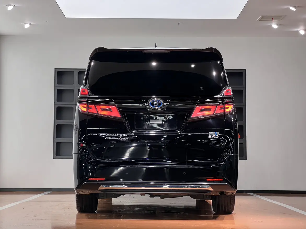 Toyota Crown Wellfire