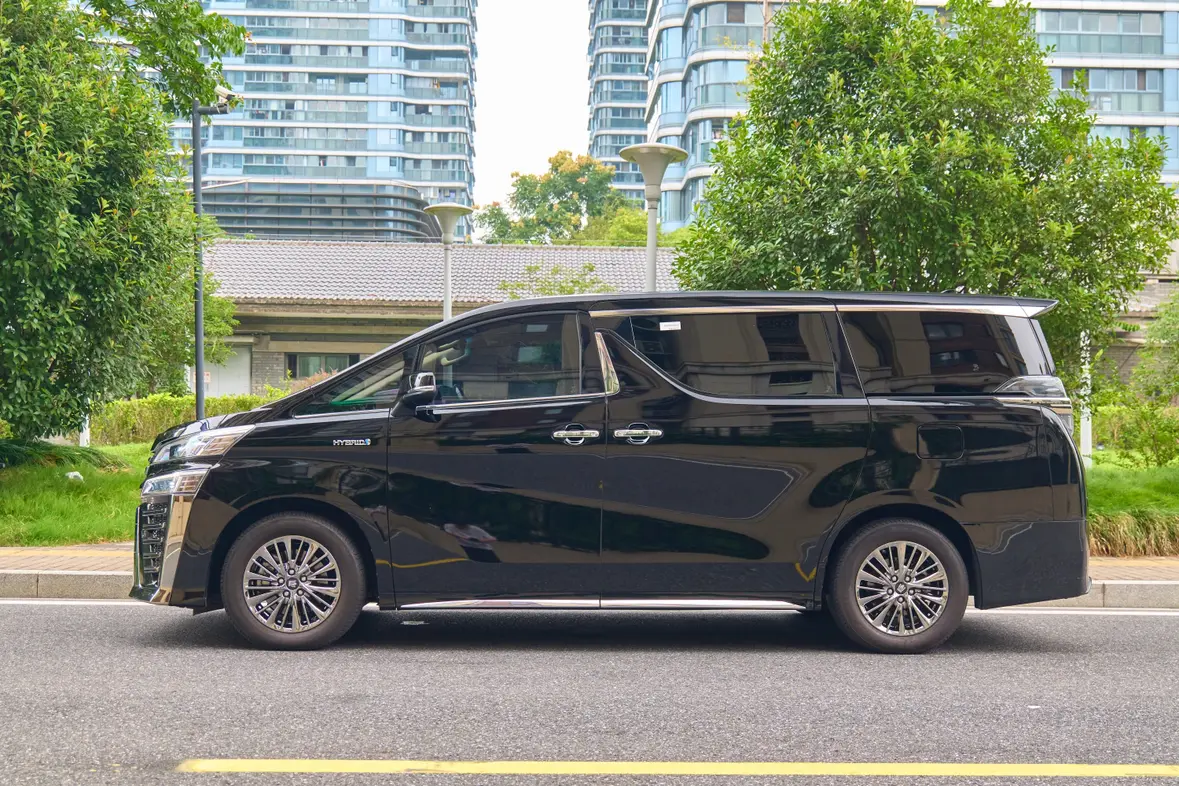 Toyota Crown Wellfire