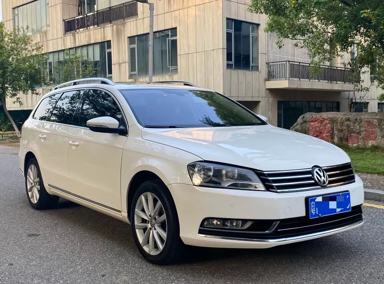 Volkswagen Magotan (imported)