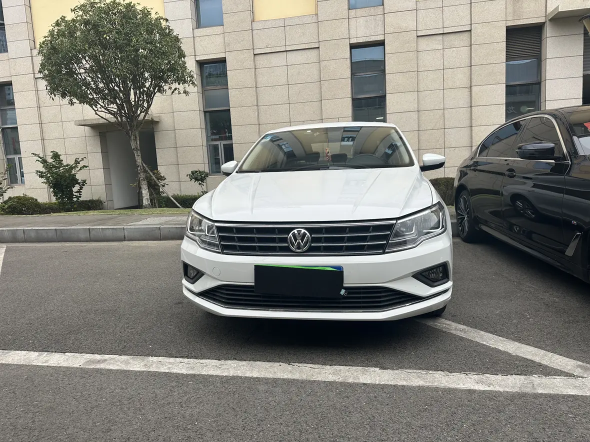 Volkswagen Jetta  из Китая