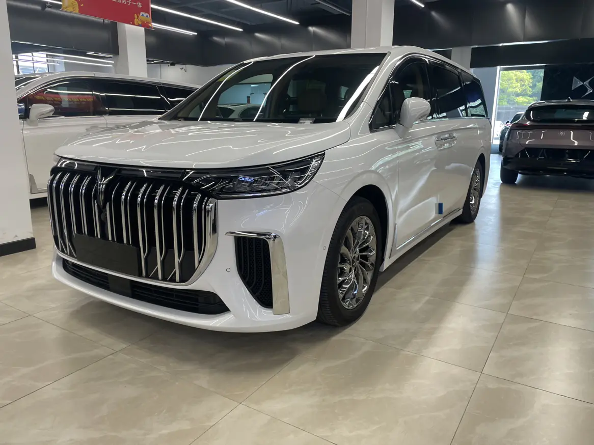 Voyah Lantu Dreamer PHEV  из Китая