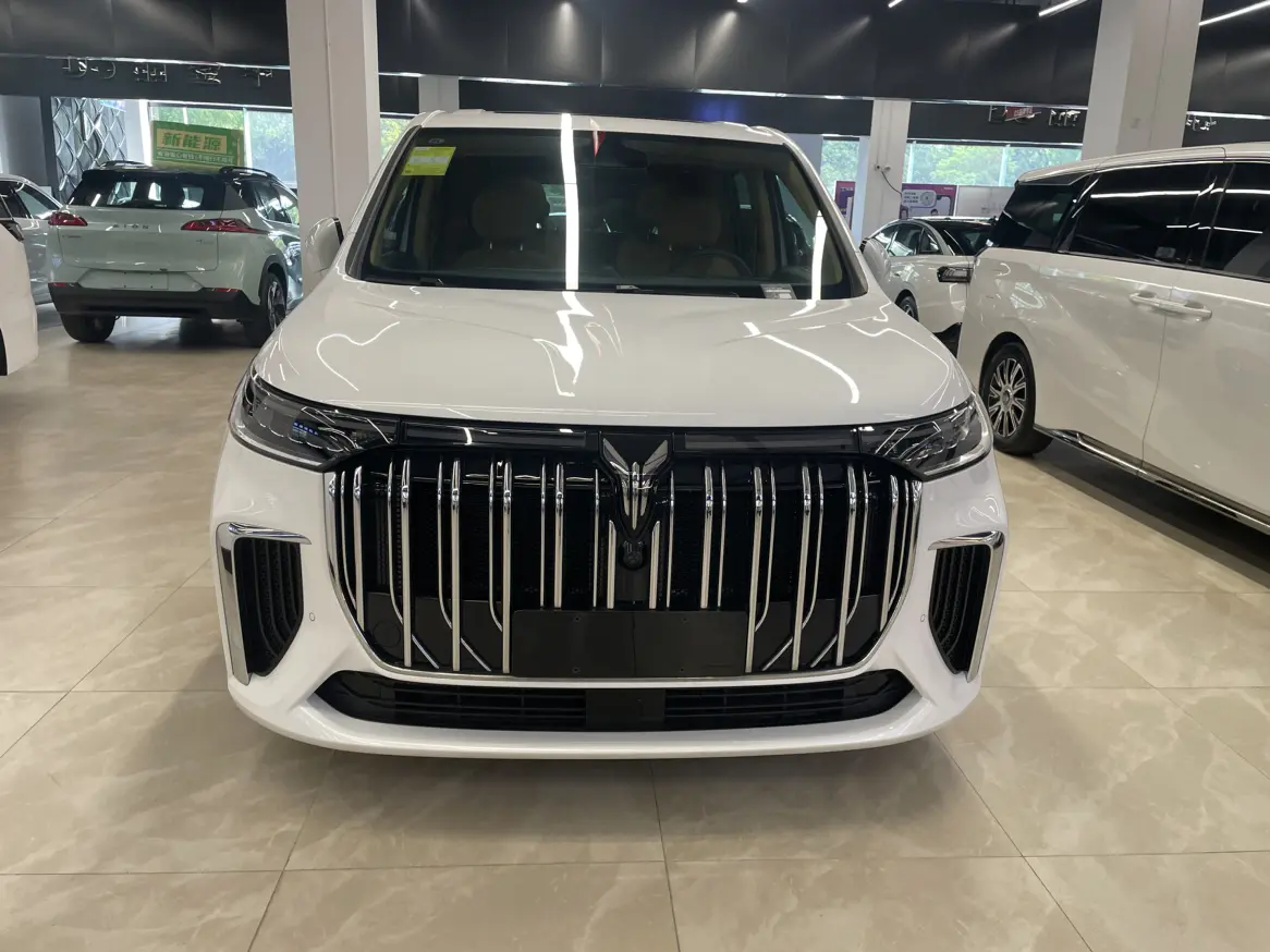 Voyah Lantu Dreamer PHEV  из Китая