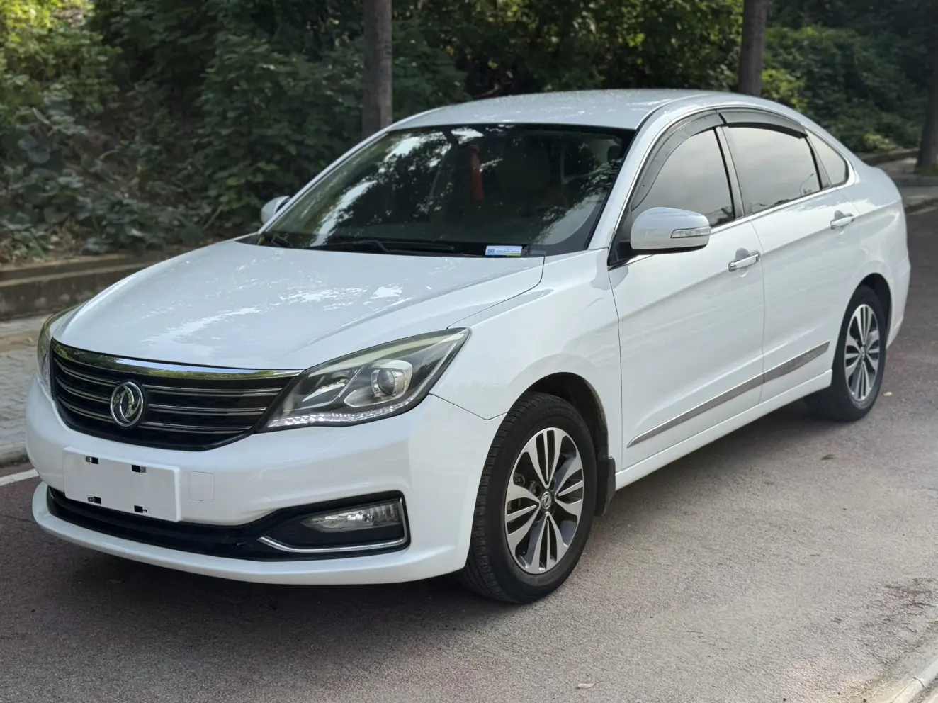 Dongfeng Fengshen A60