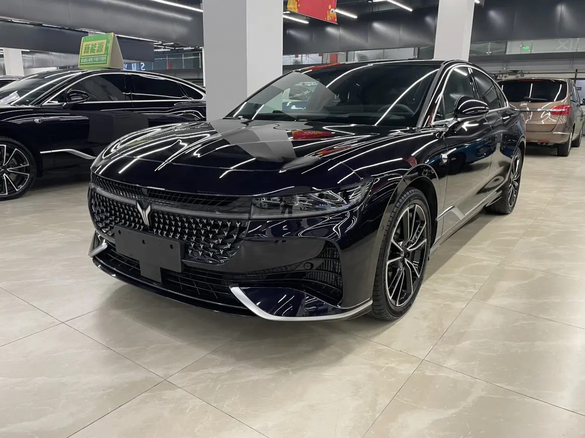 Voyah Passion PHEV  из Китая