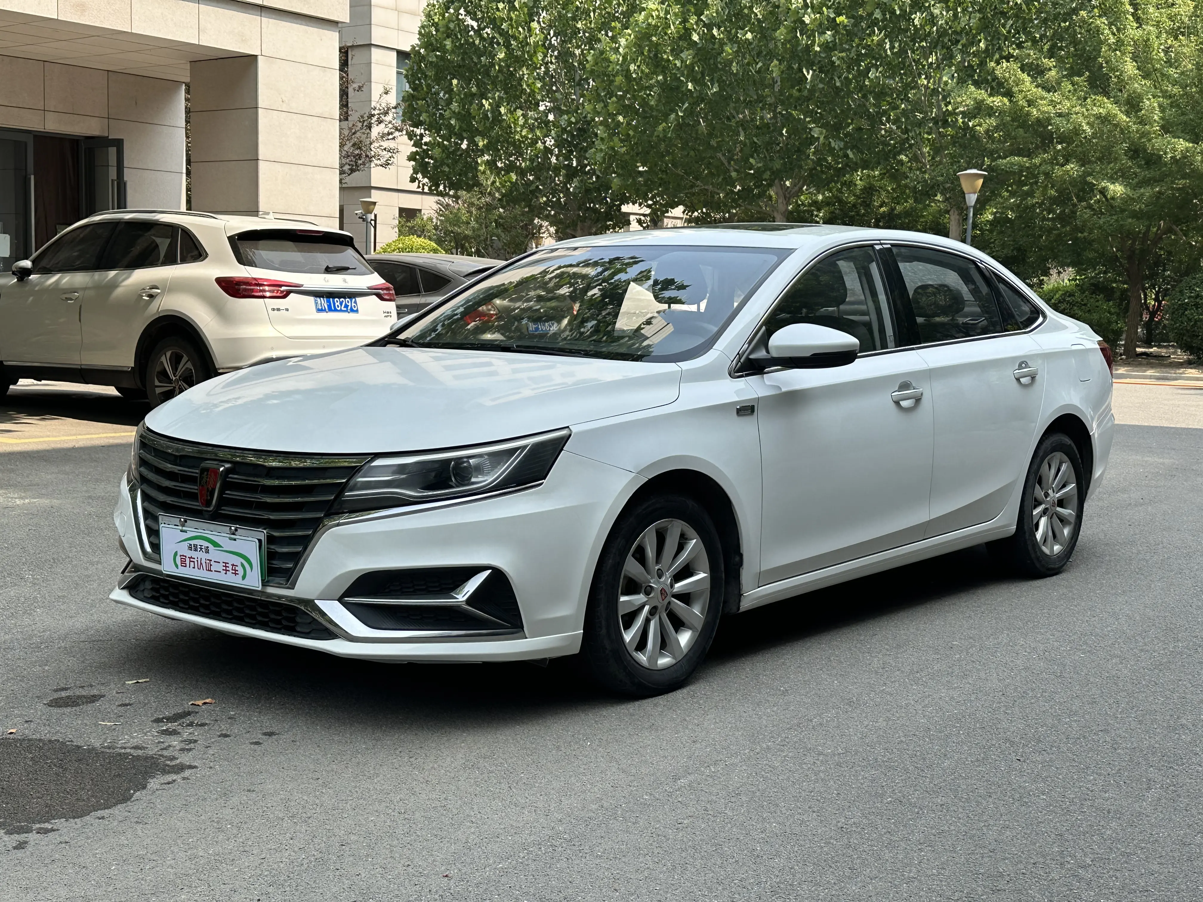 Roewe ei6  из Китая