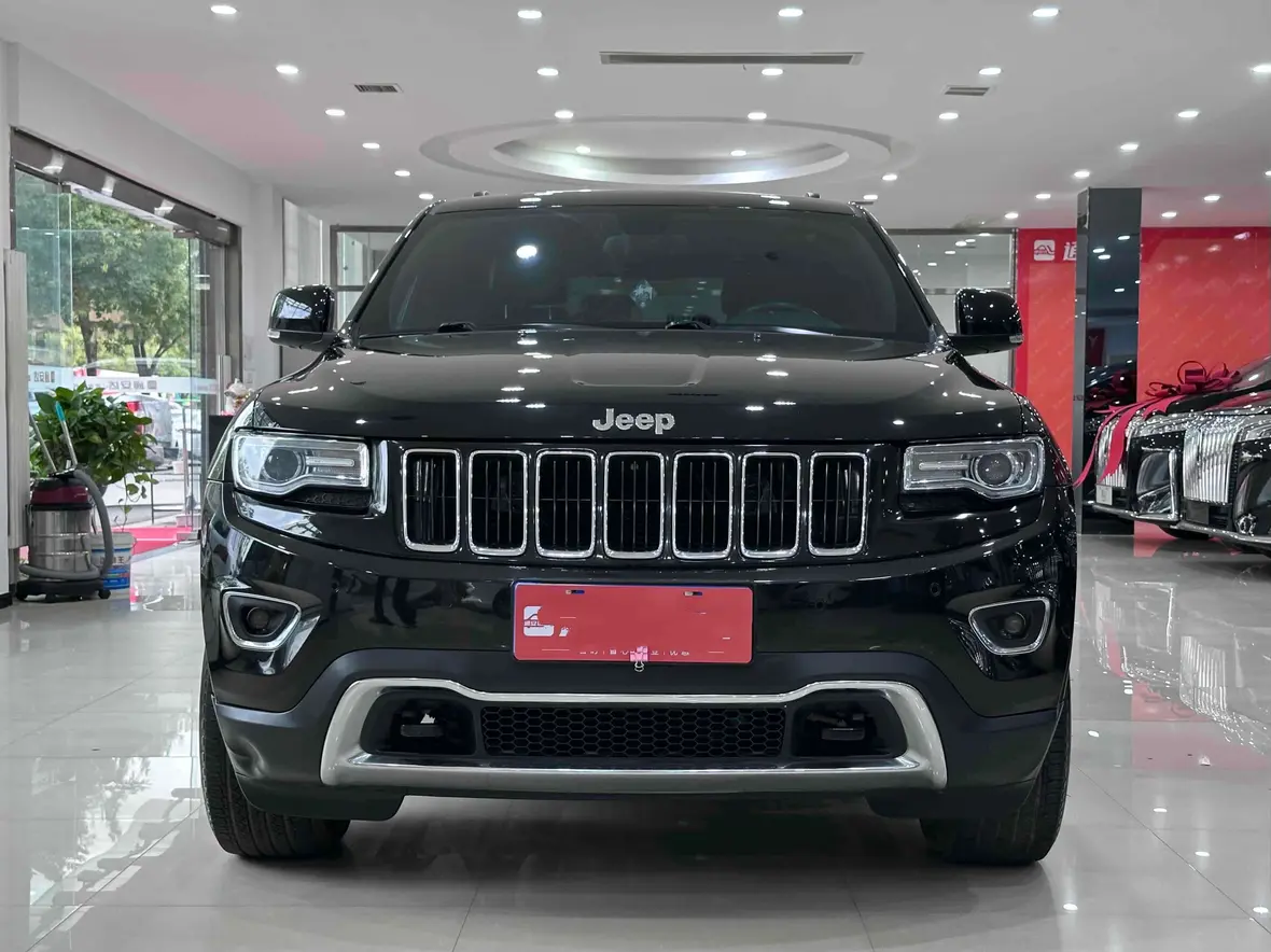 Jeep Grand Cherokee (imported)