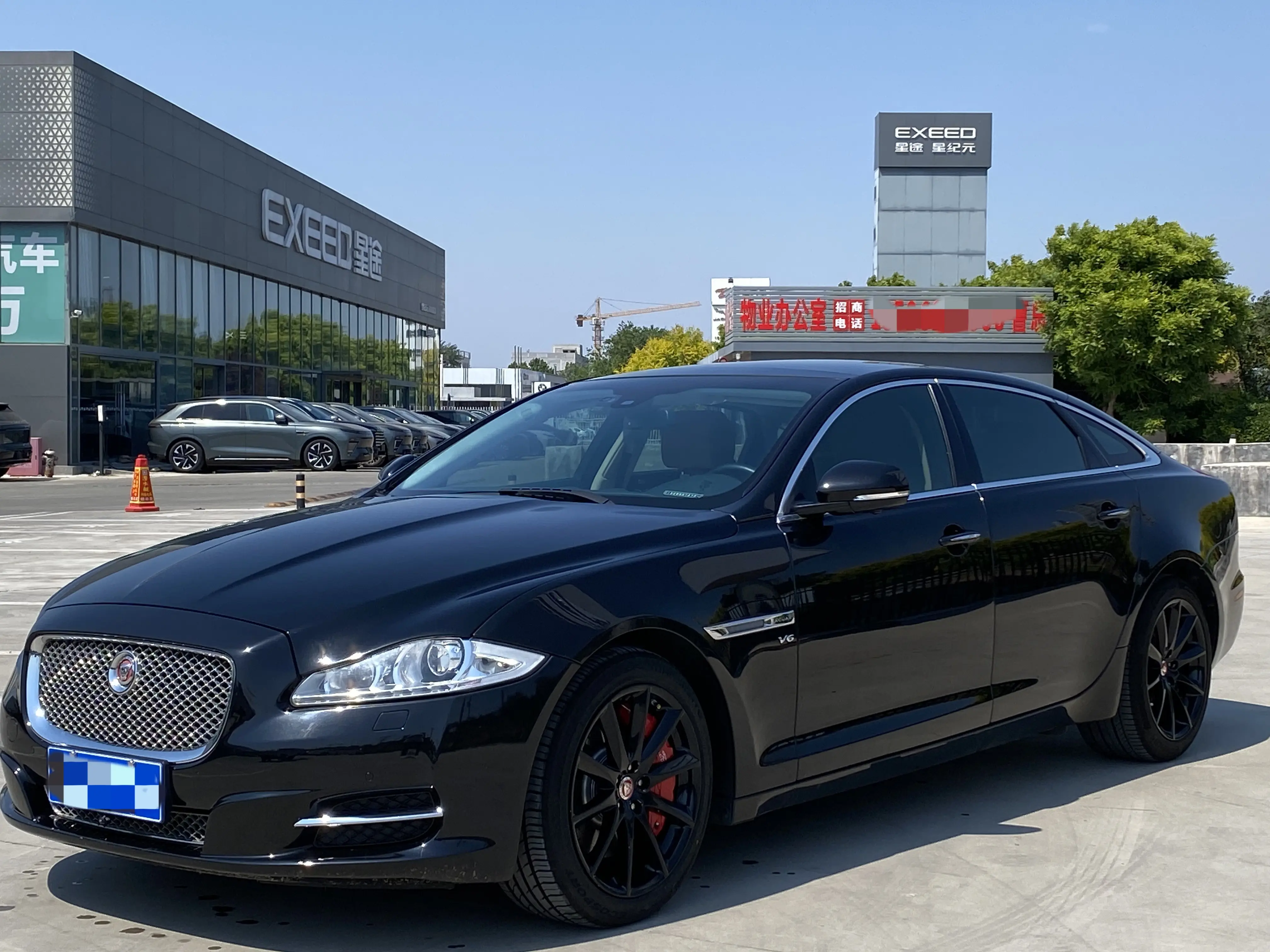 Jaguar XJ