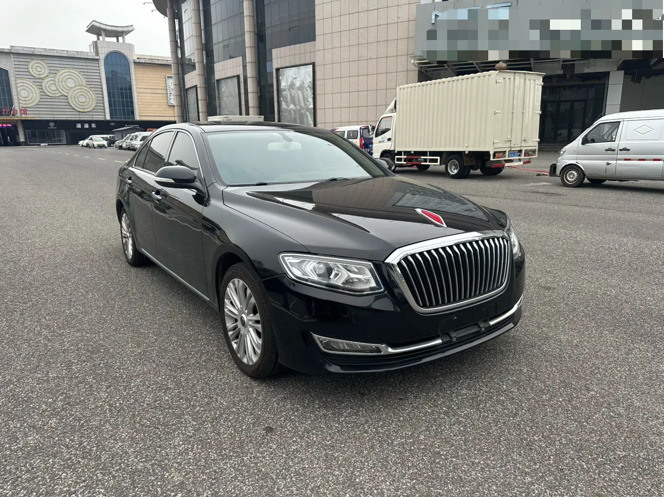 Hongqi H7