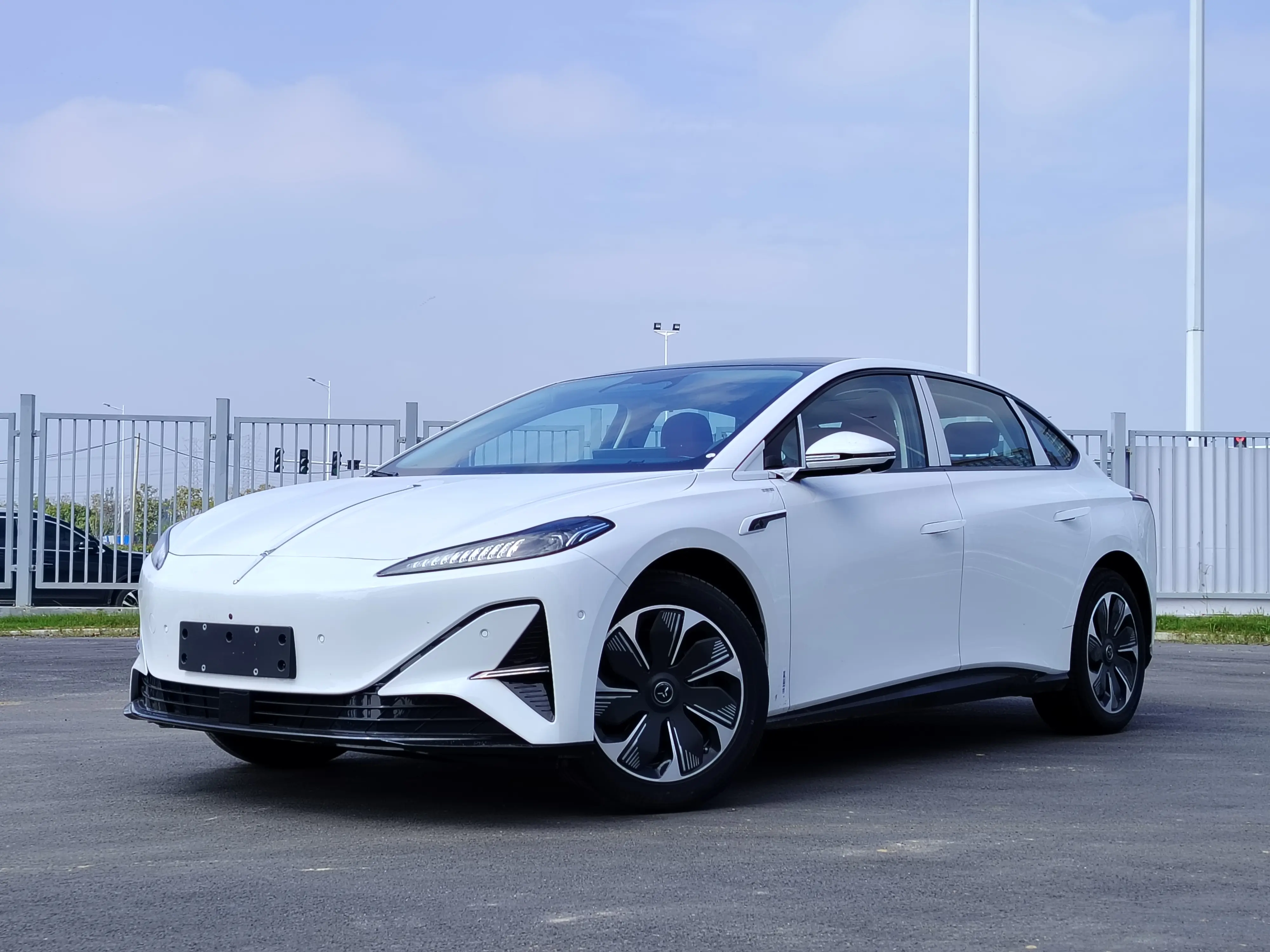 Hongqi Red Flag Tiangong 05