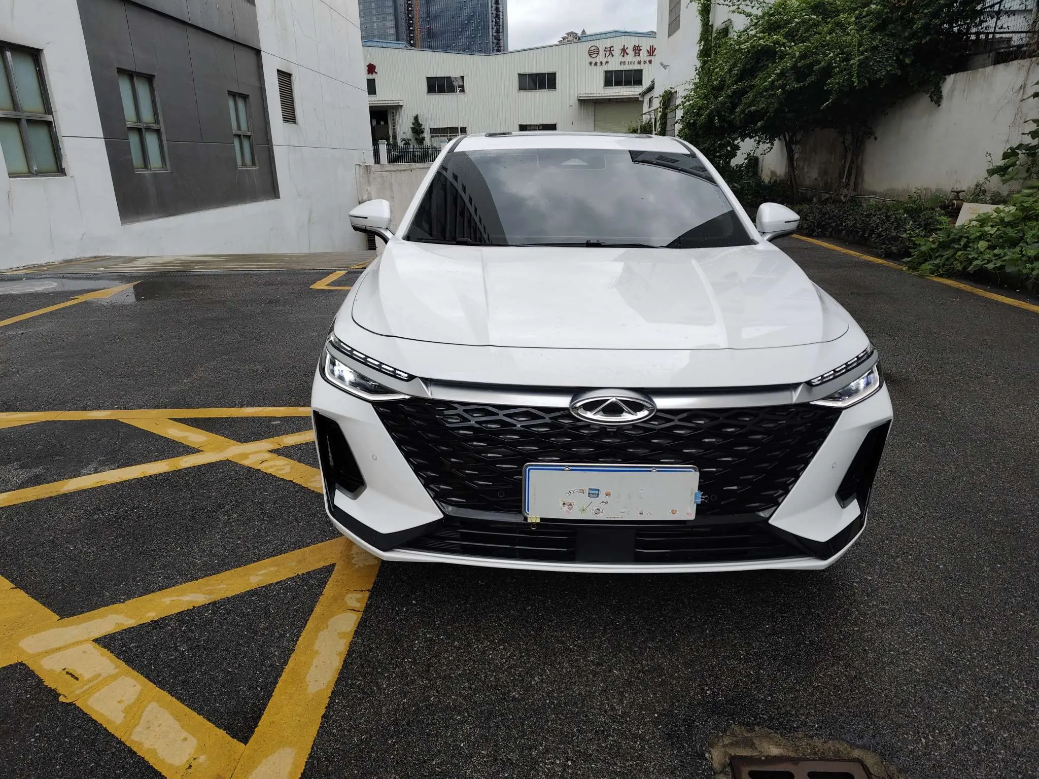 Chery Arrizo 8  из Китая