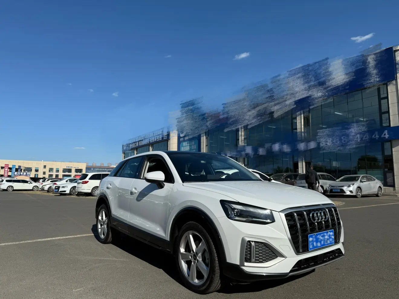 Audi Q2L