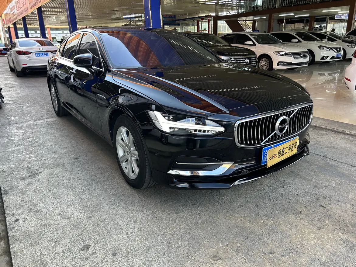 Volvo S90