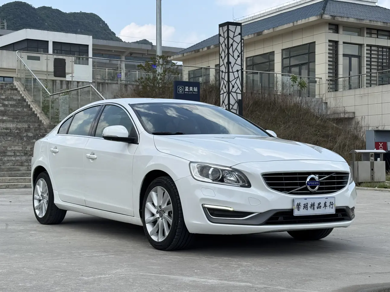 Volvo S60