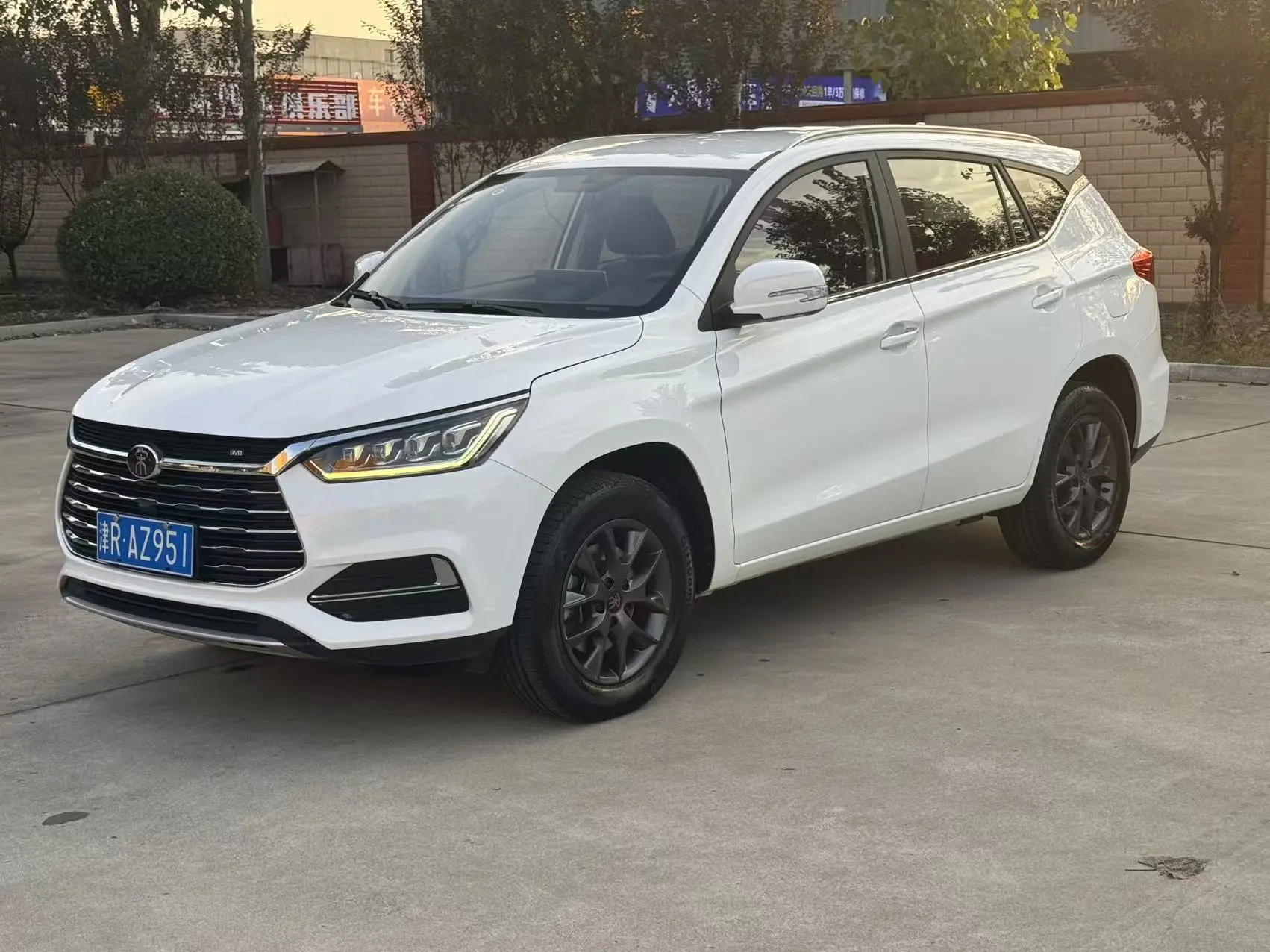 BYD Song  из Китая