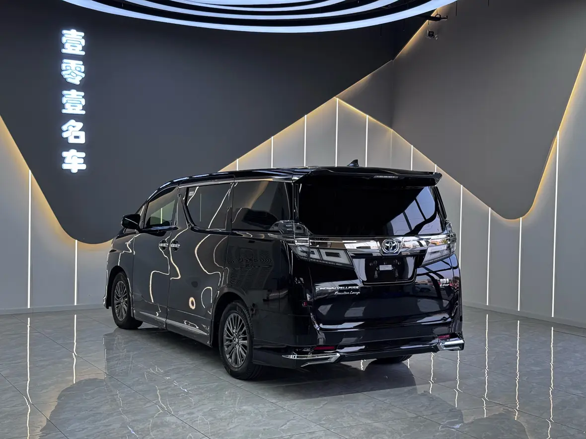 Toyota Crown Wellfire