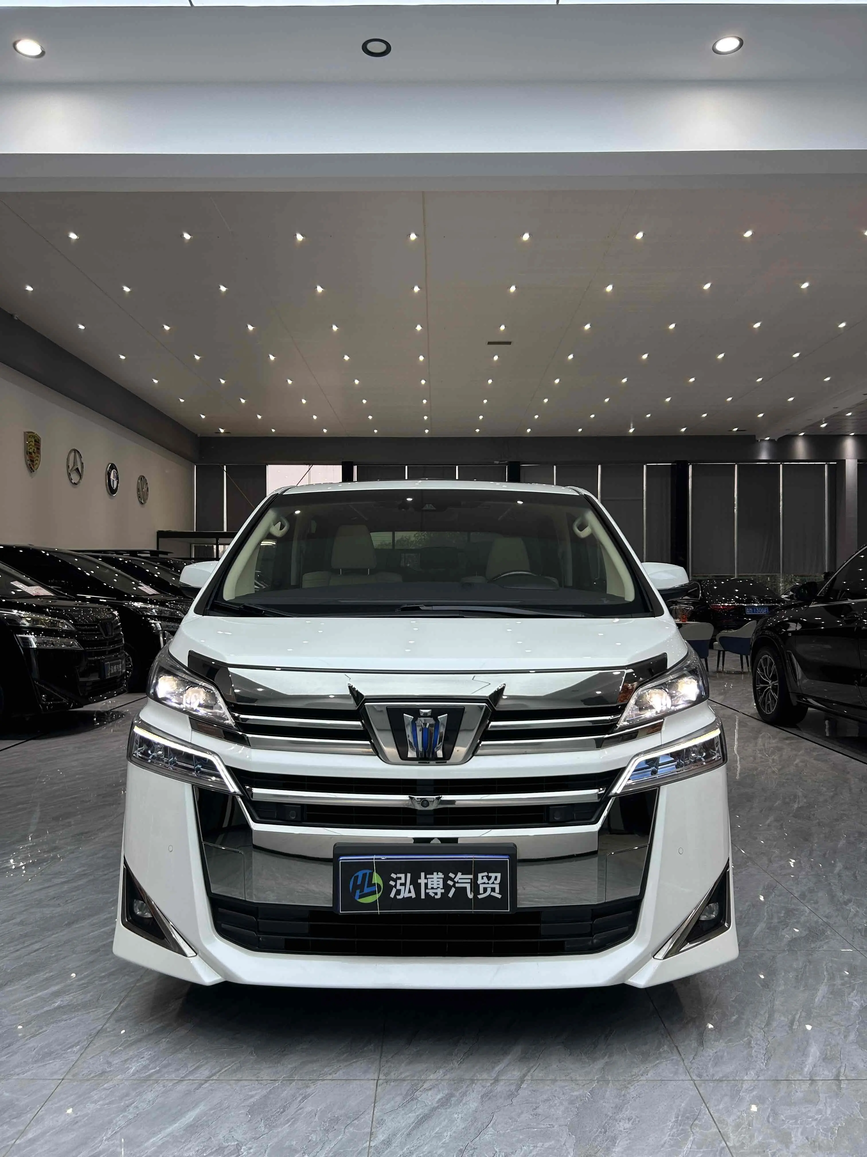 Toyota Crown Wellfire