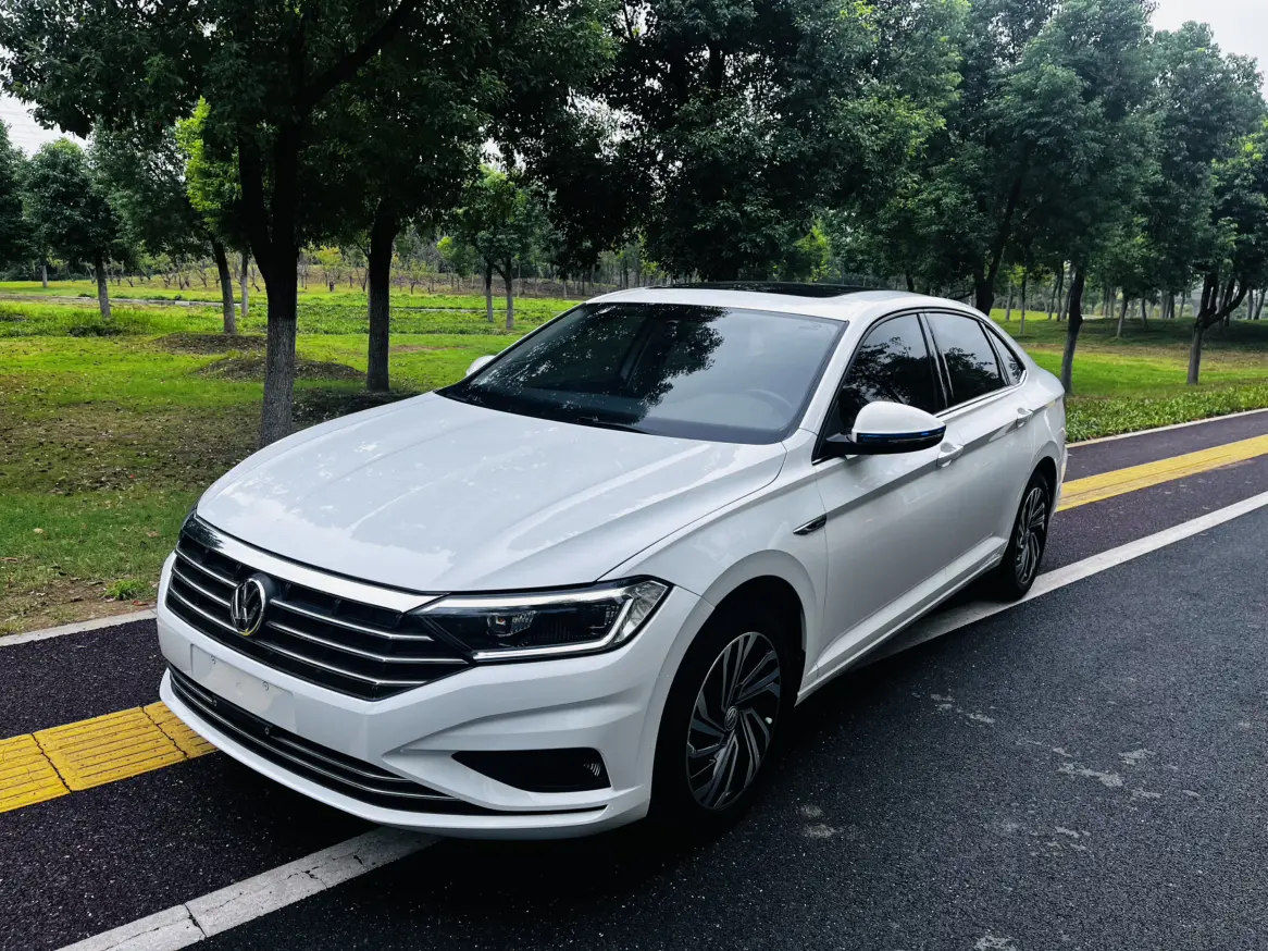 Volkswagen Sagitar  из Китая