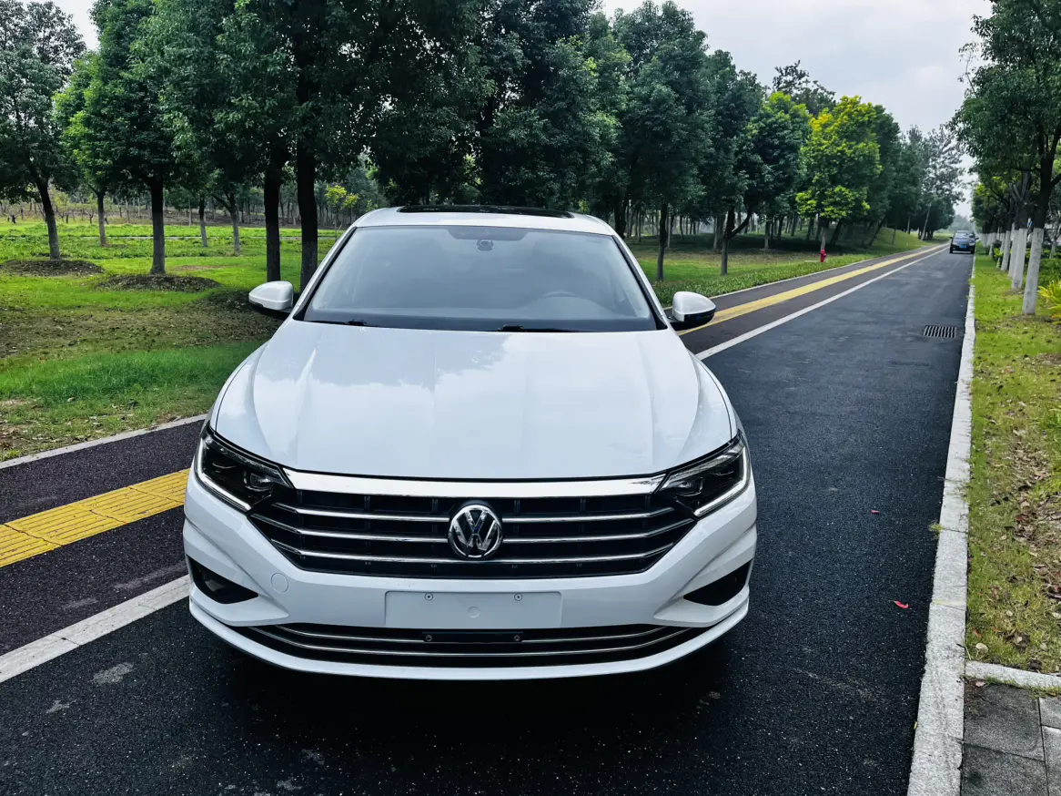 Volkswagen Sagitar  из Китая