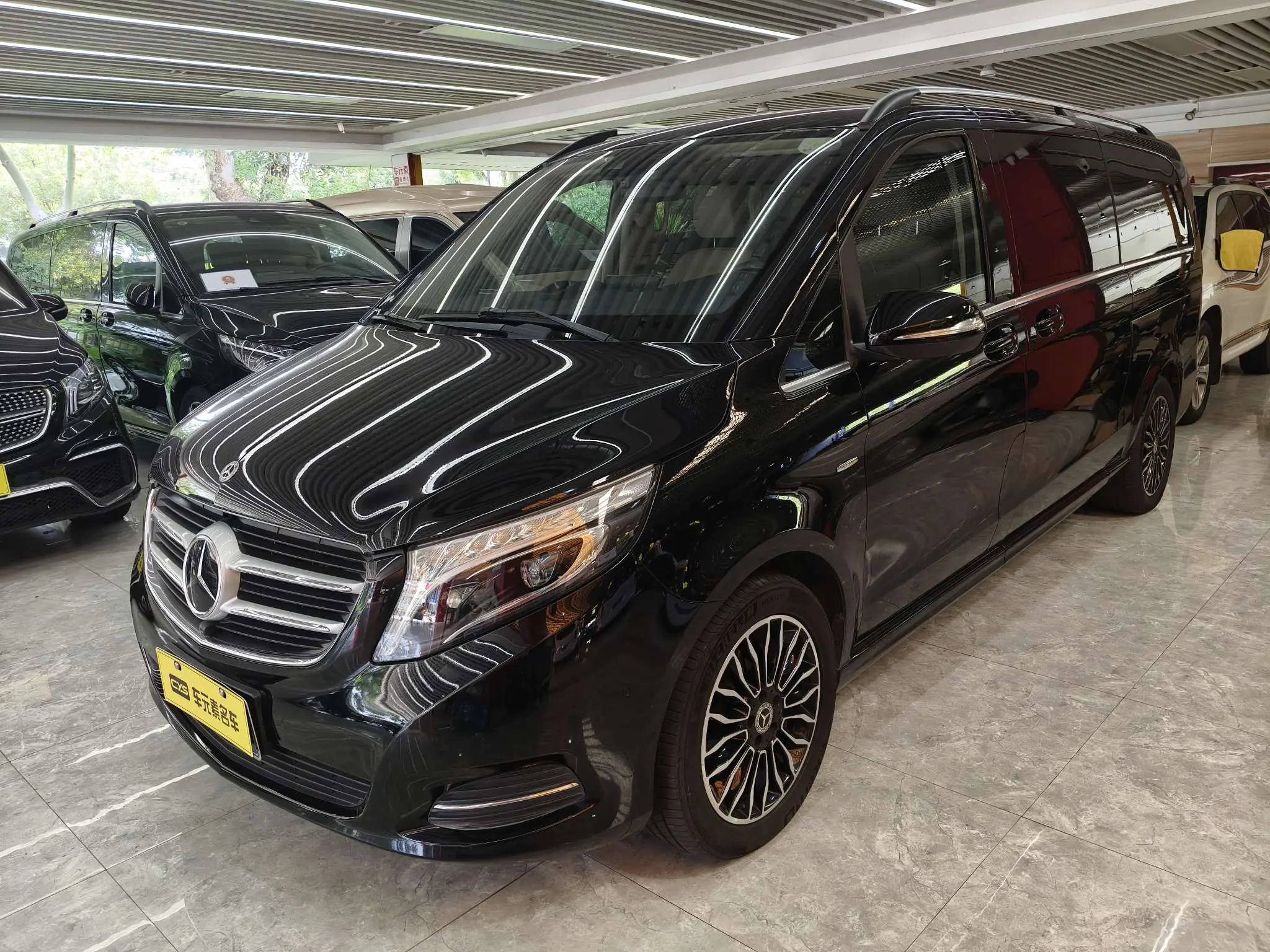 Mercedes-Benz Mercedes Benz V Class