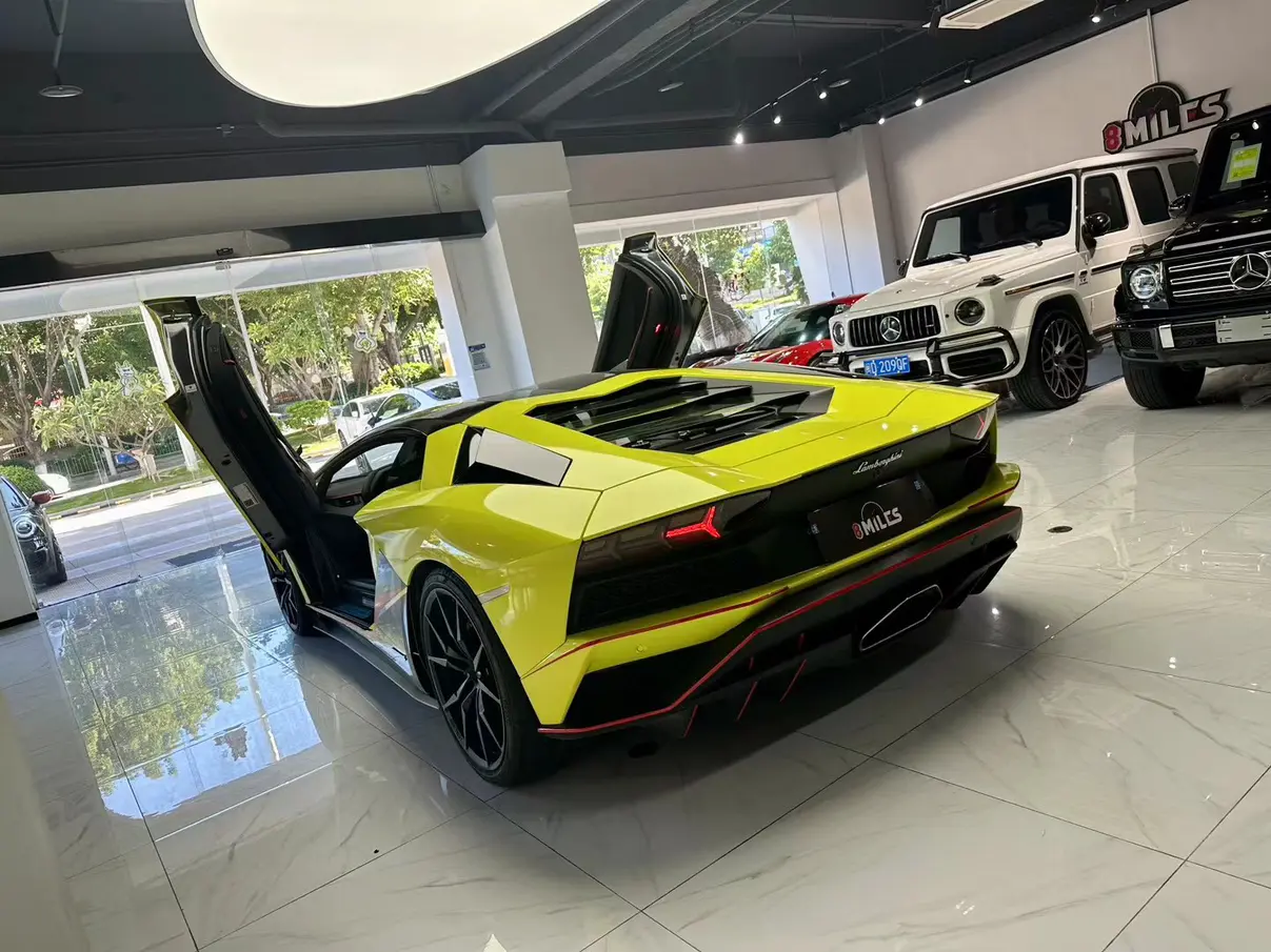 Lamborghini Aventador