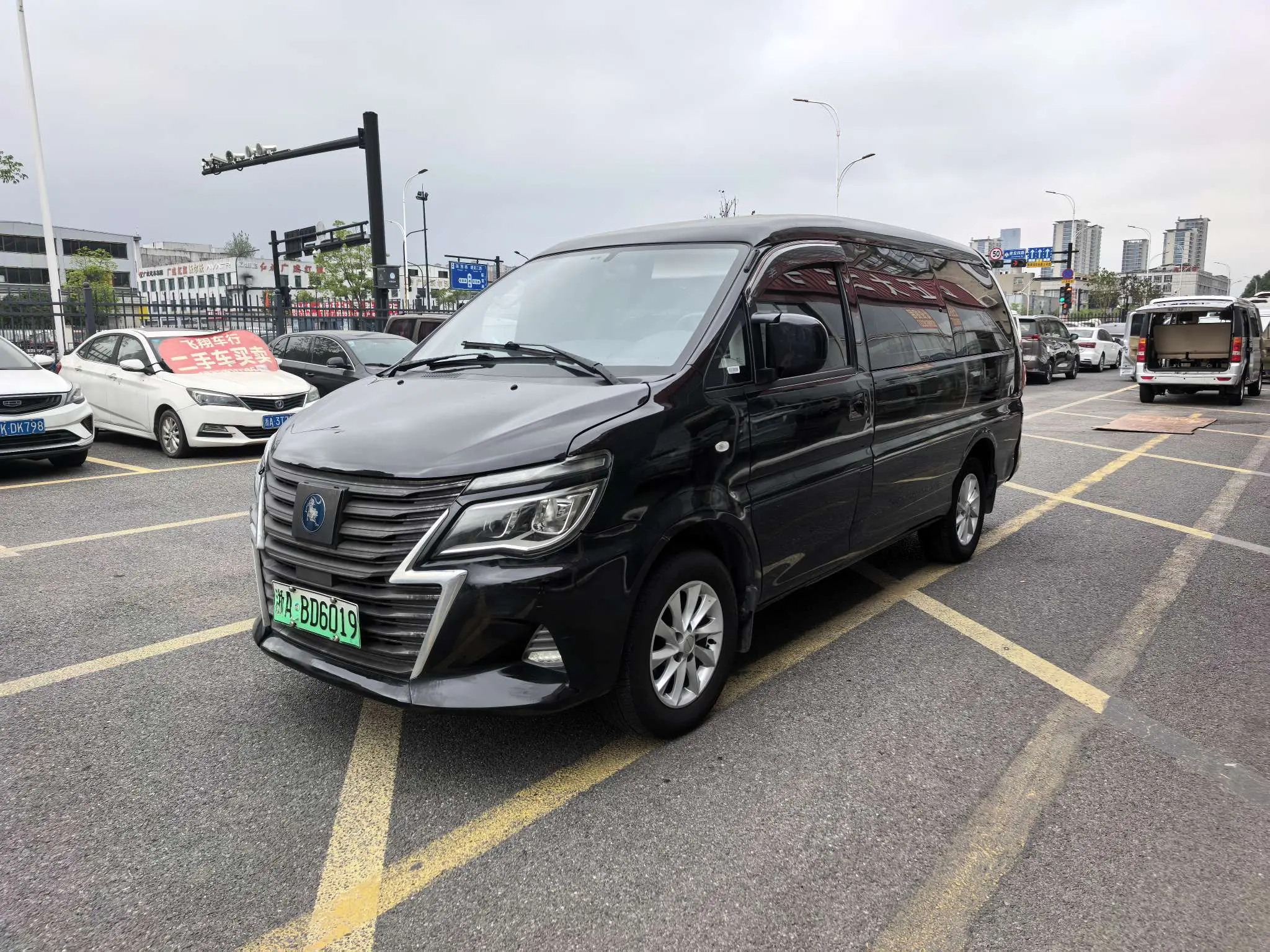 Forthing Lingzhi New Energy  из Китая