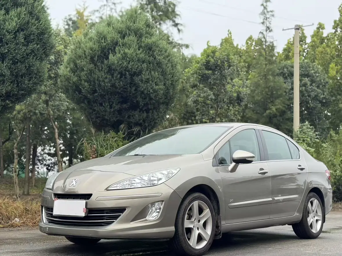 Peugeot 408
