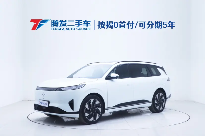 Dongfeng Eπ008  из Китая
