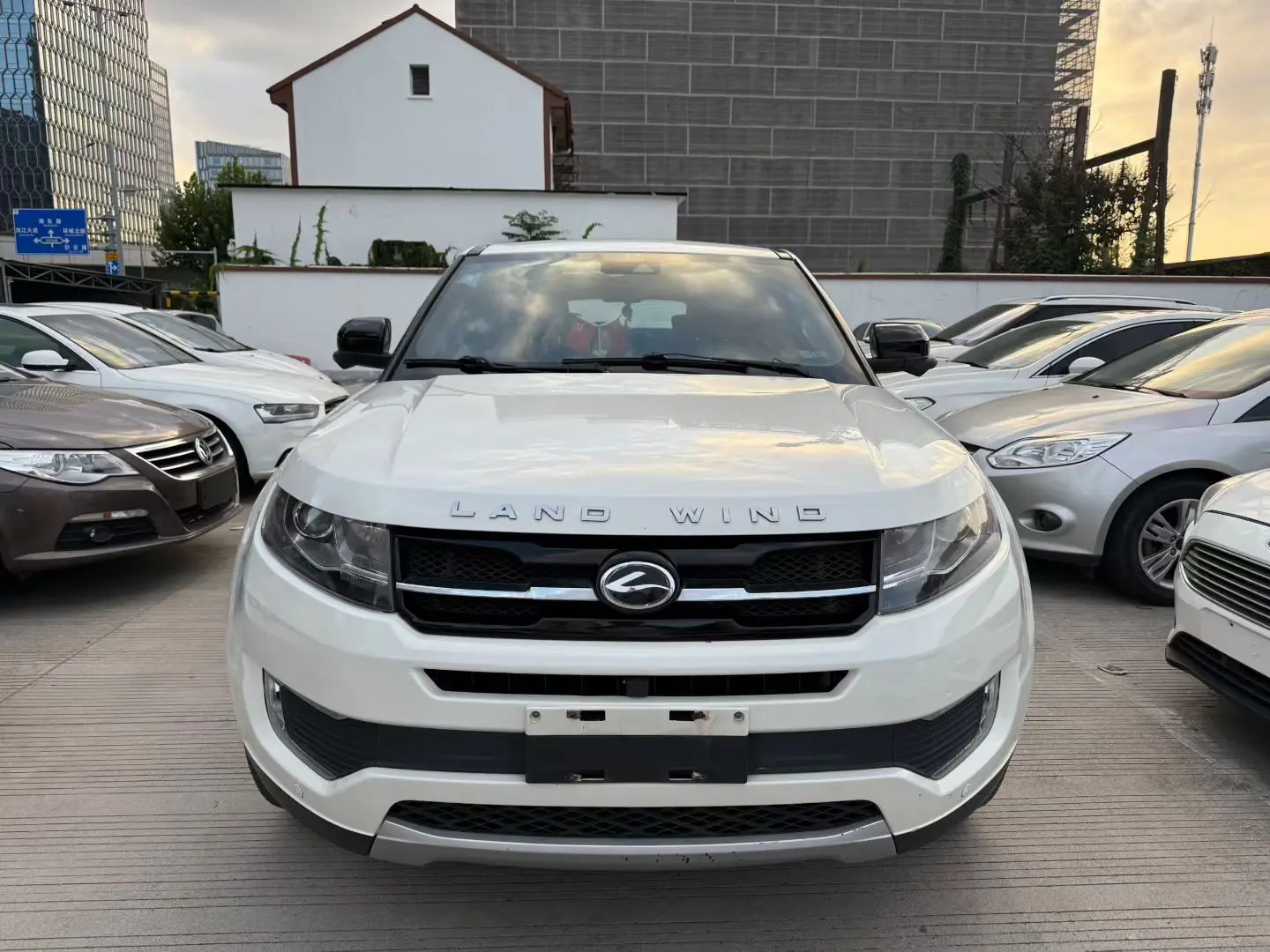 Lu Feng Landwind X7