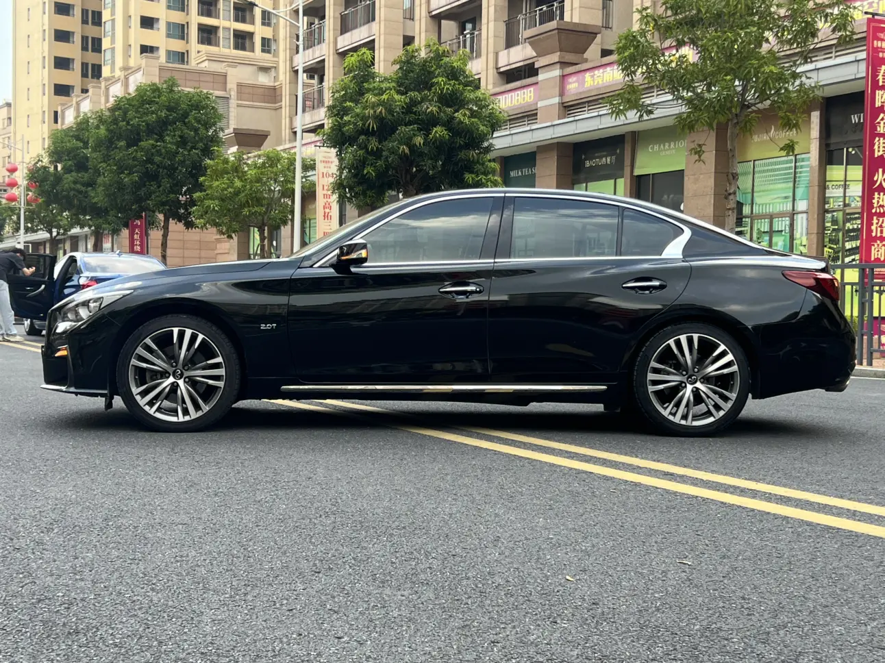 Infiniti Q50L
