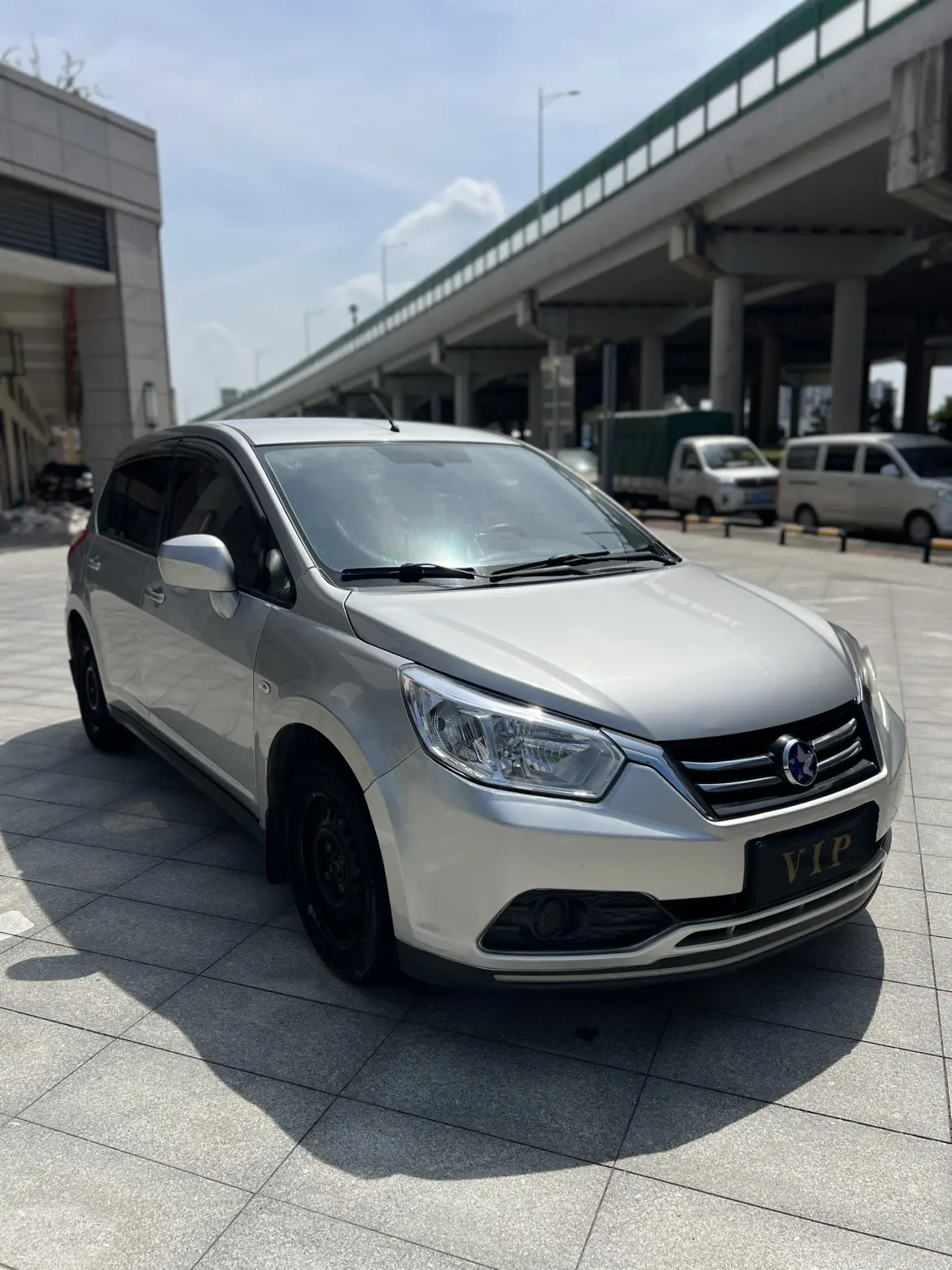 Kai Chen Venucia R50