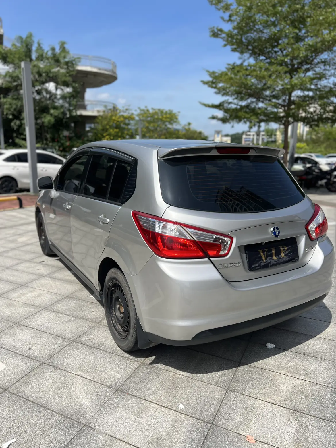 Kai Chen Venucia R50