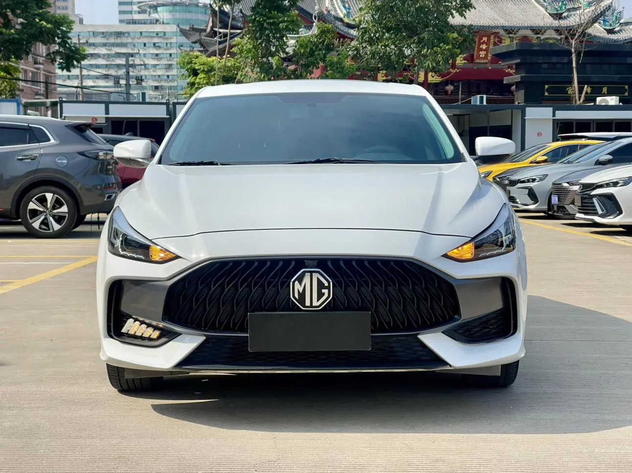 MG 5  из Китая