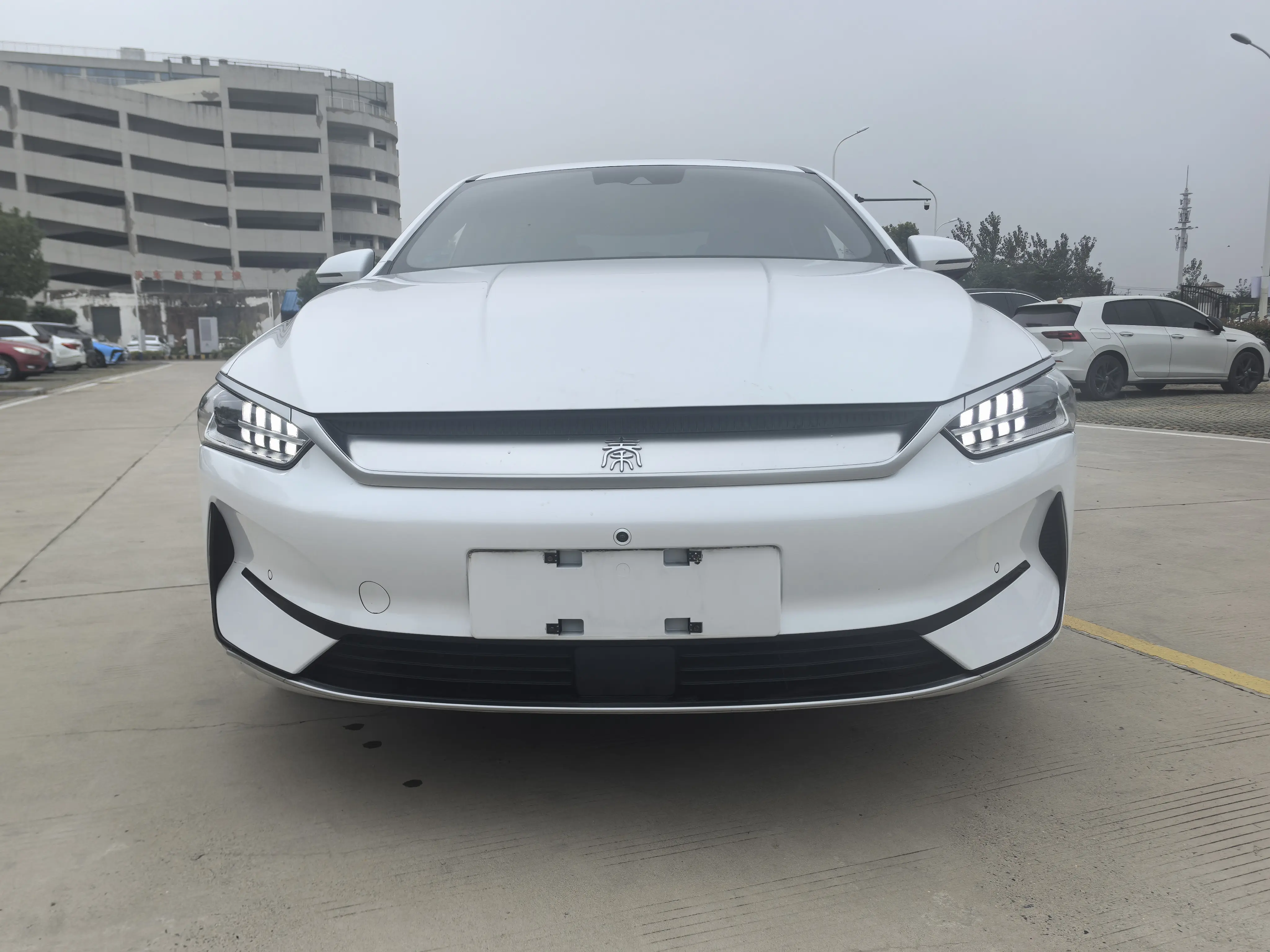 BYD Qin PLUS EV  из Китая