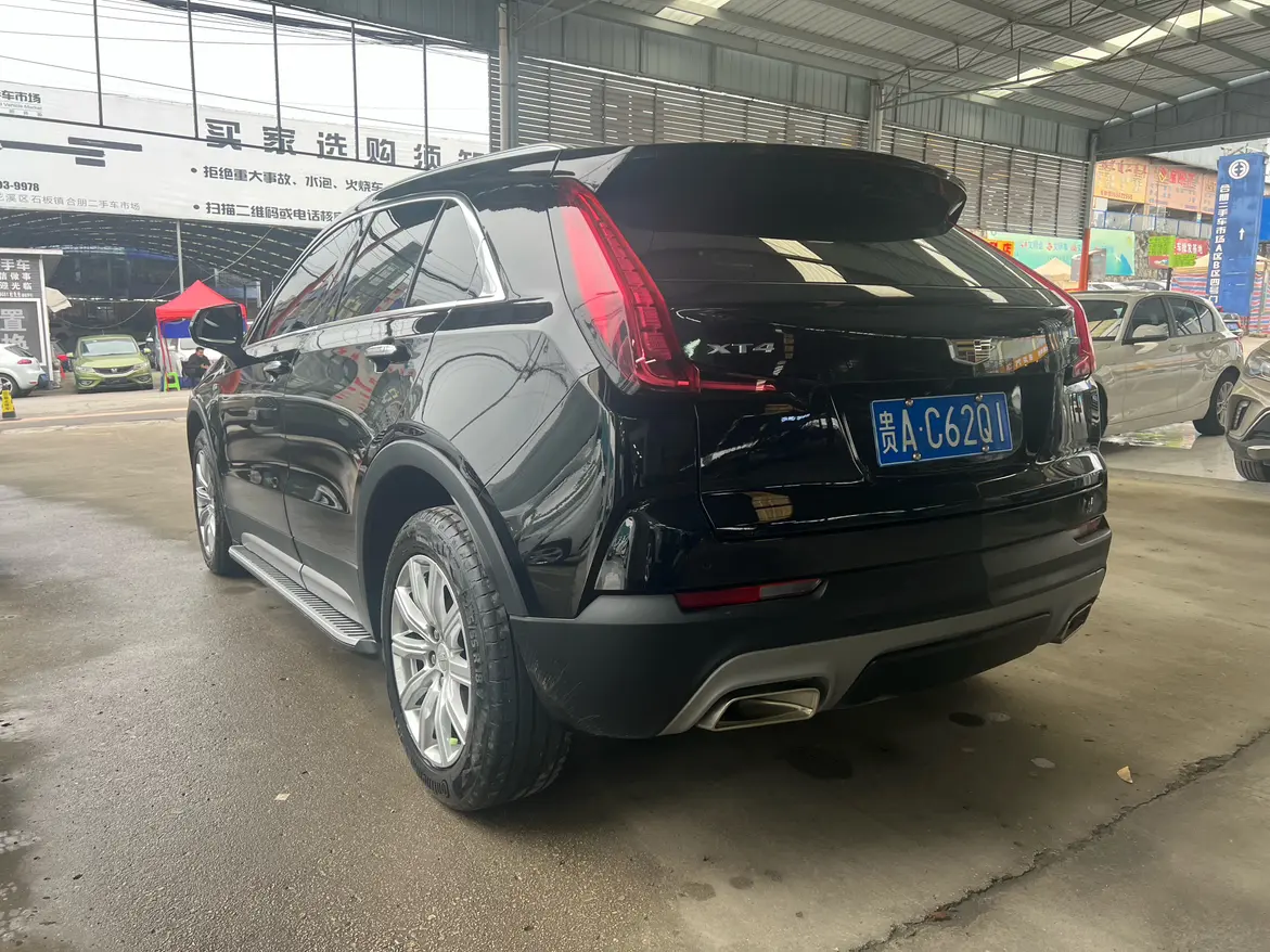 Cadillac XT4