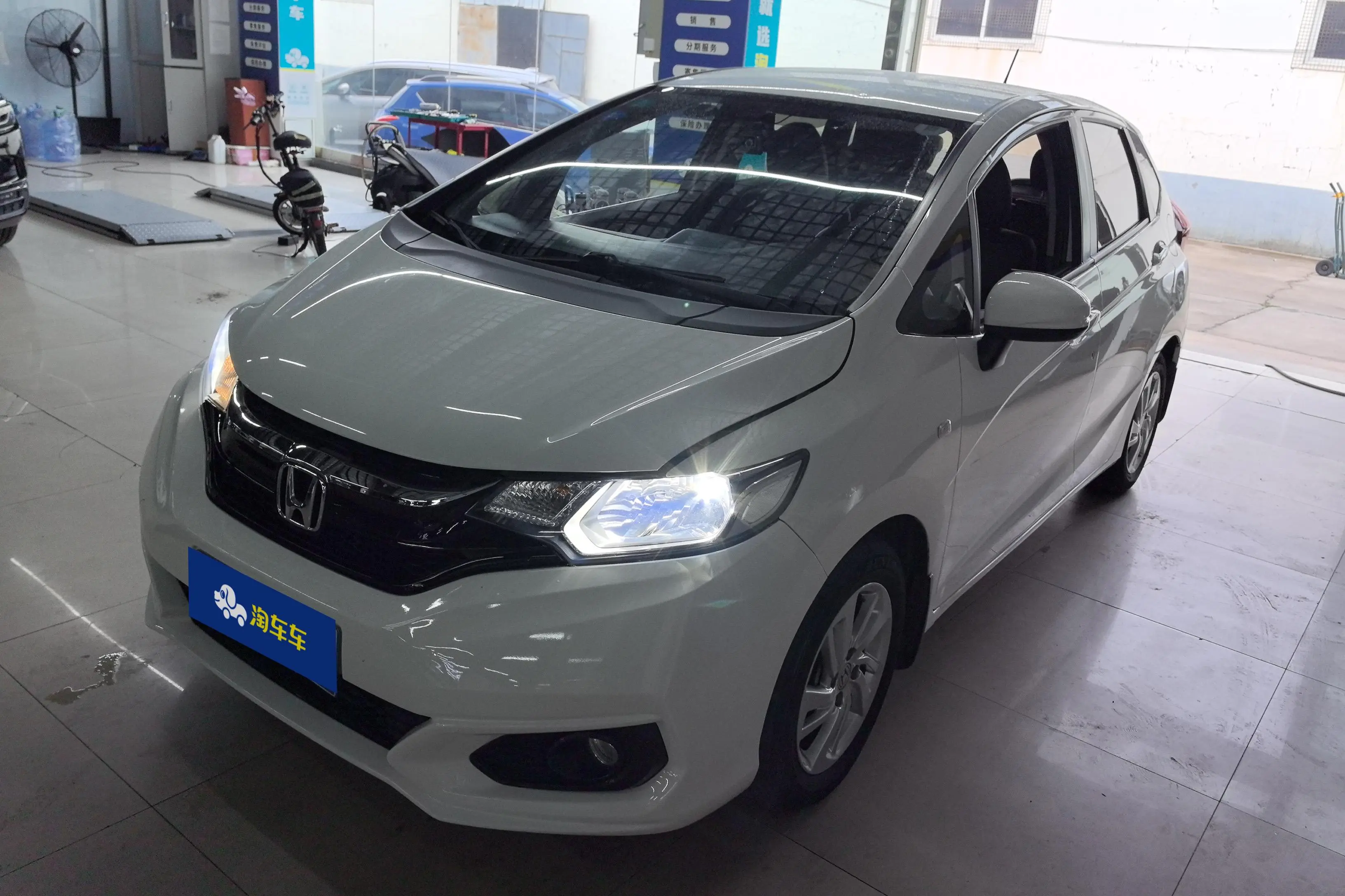 Honda Fit  из Китая