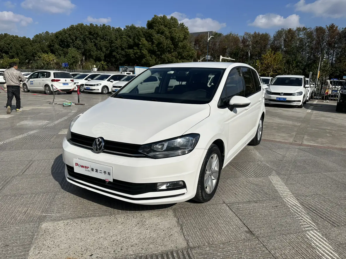 Volkswagen Touran L  из Китая