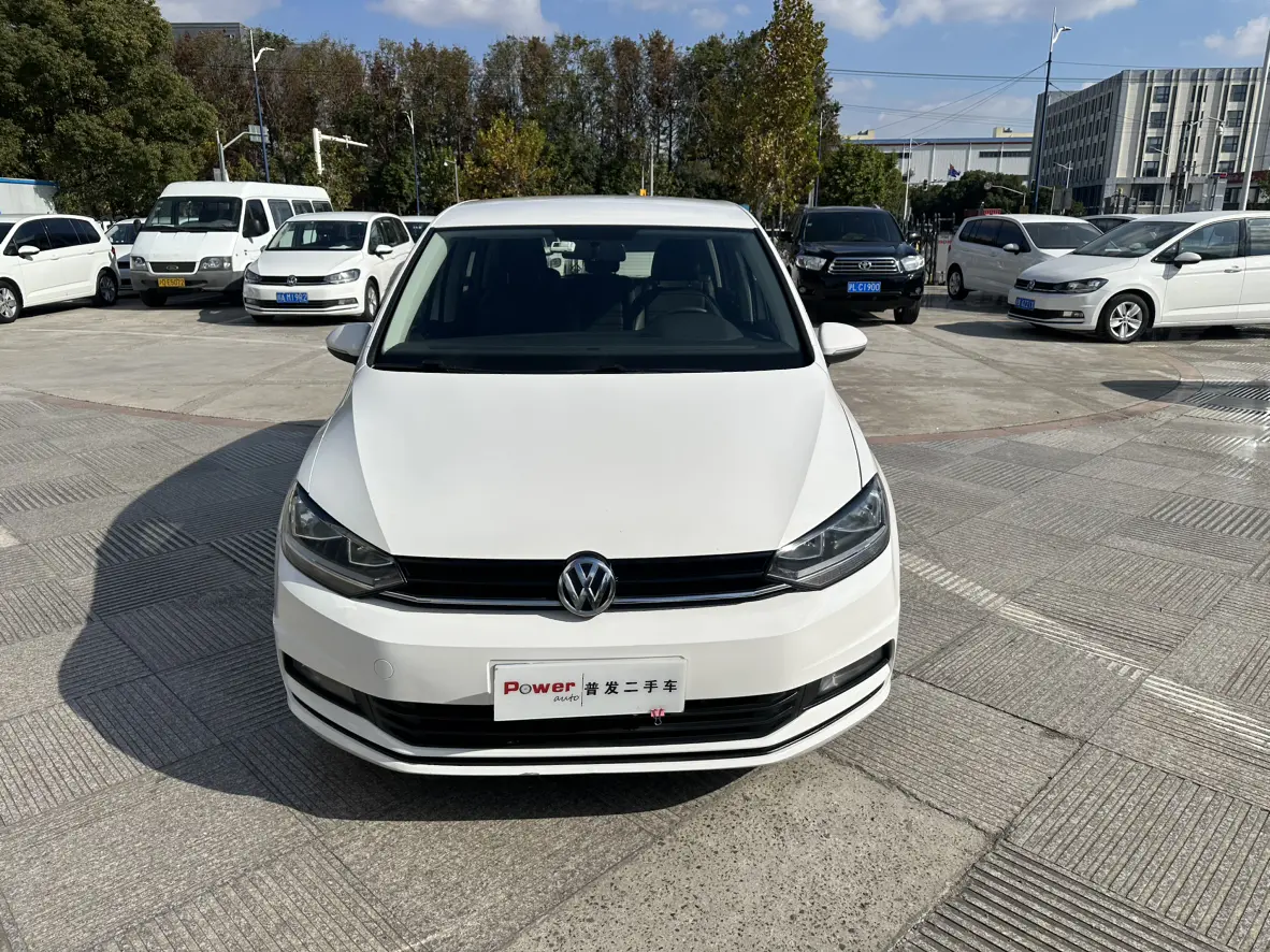 Volkswagen Touran L  из Китая