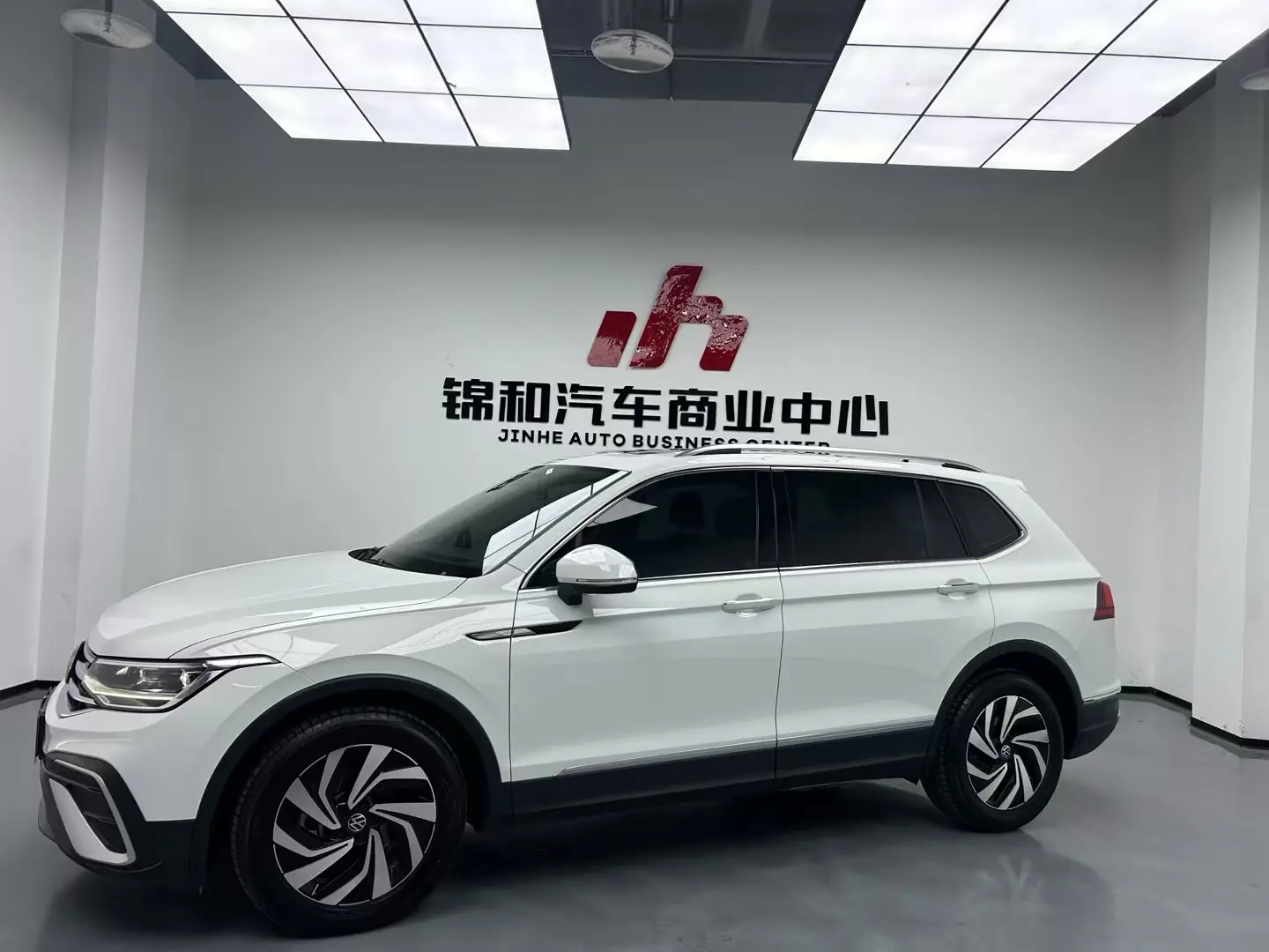 Volkswagen Tiguan L  из Китая