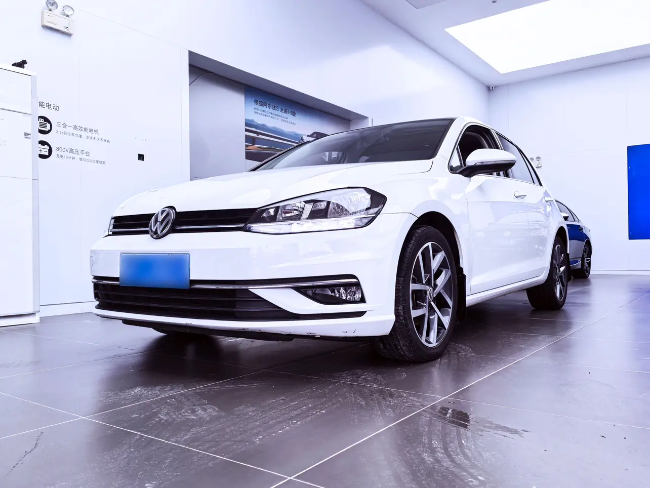 Volkswagen Golf  из Китая