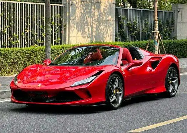 Ferrari F8