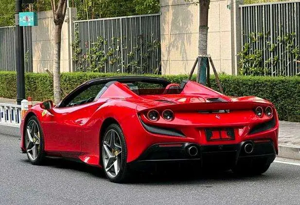 Ferrari F8